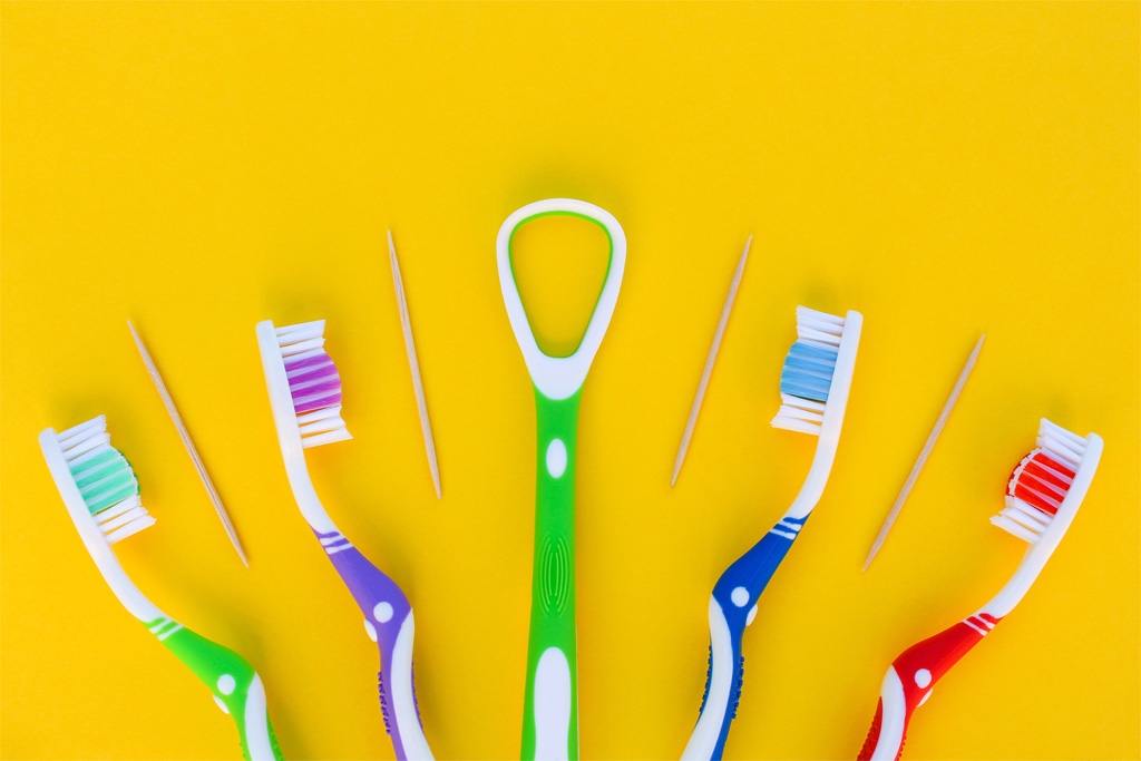 Mundhygiene-Zahnseide-Zungenreiniger-Zahnbürste